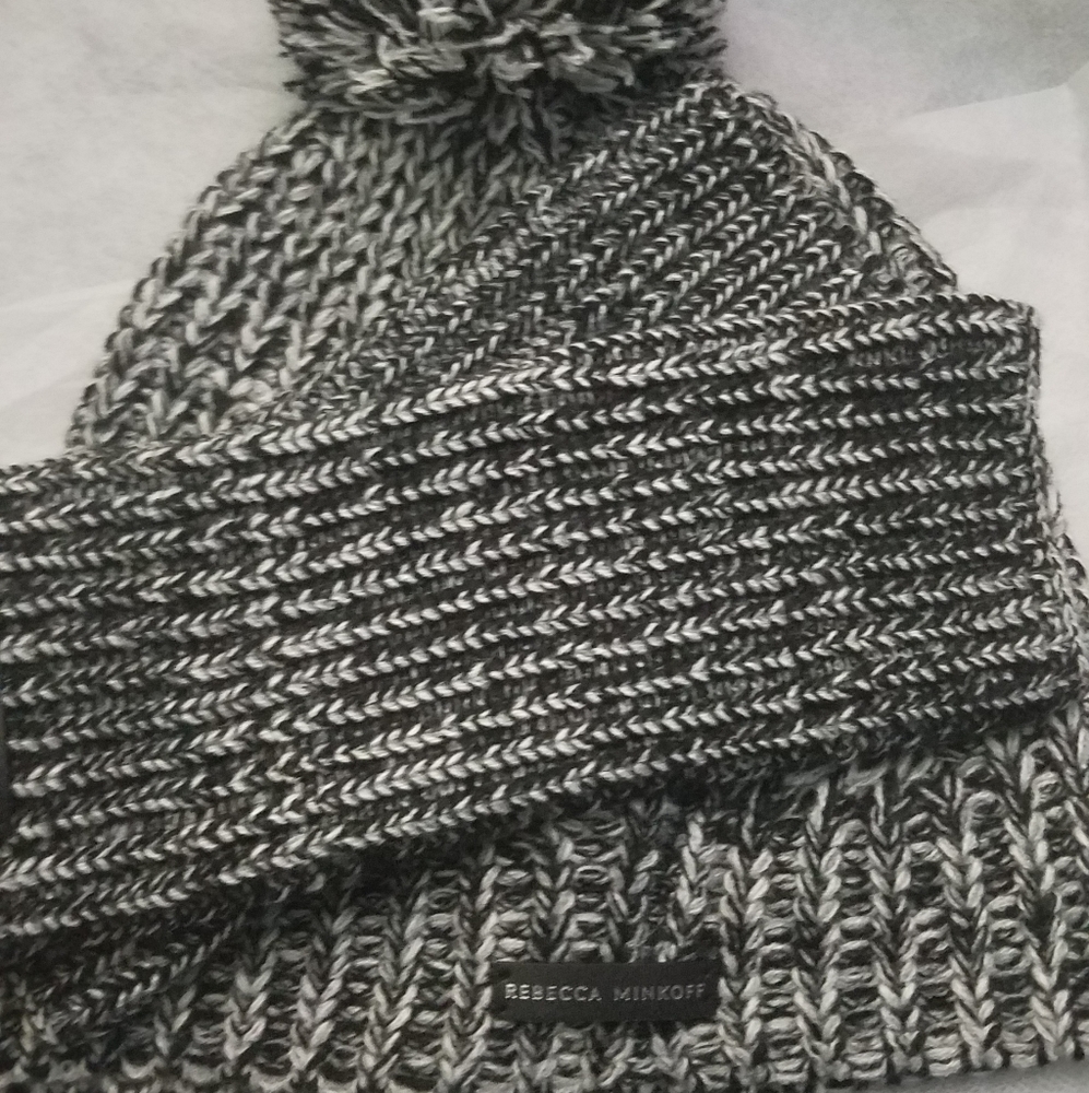 Hat and wrist warmers